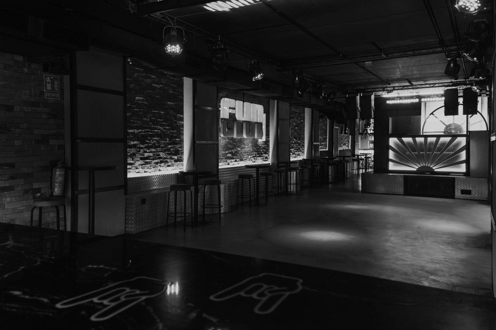 Fun Club: la sala de conciertos de la Alameda que es discoteca desde 1987