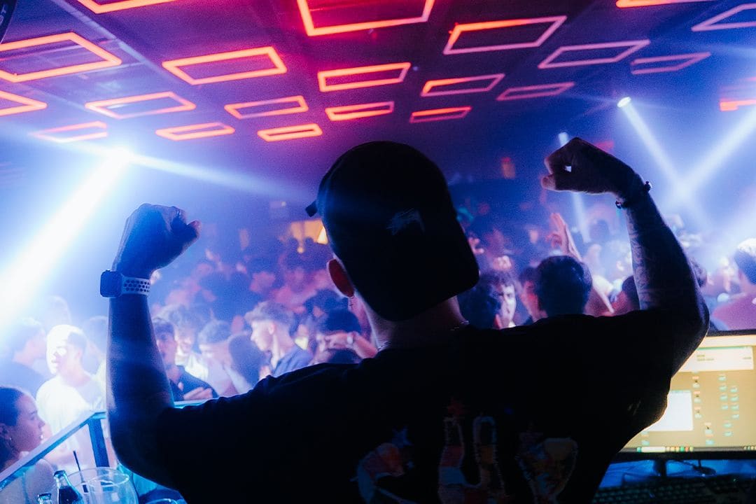 Kaótica Club Sevilla: cómo es la discoteca de Viapol y quién va