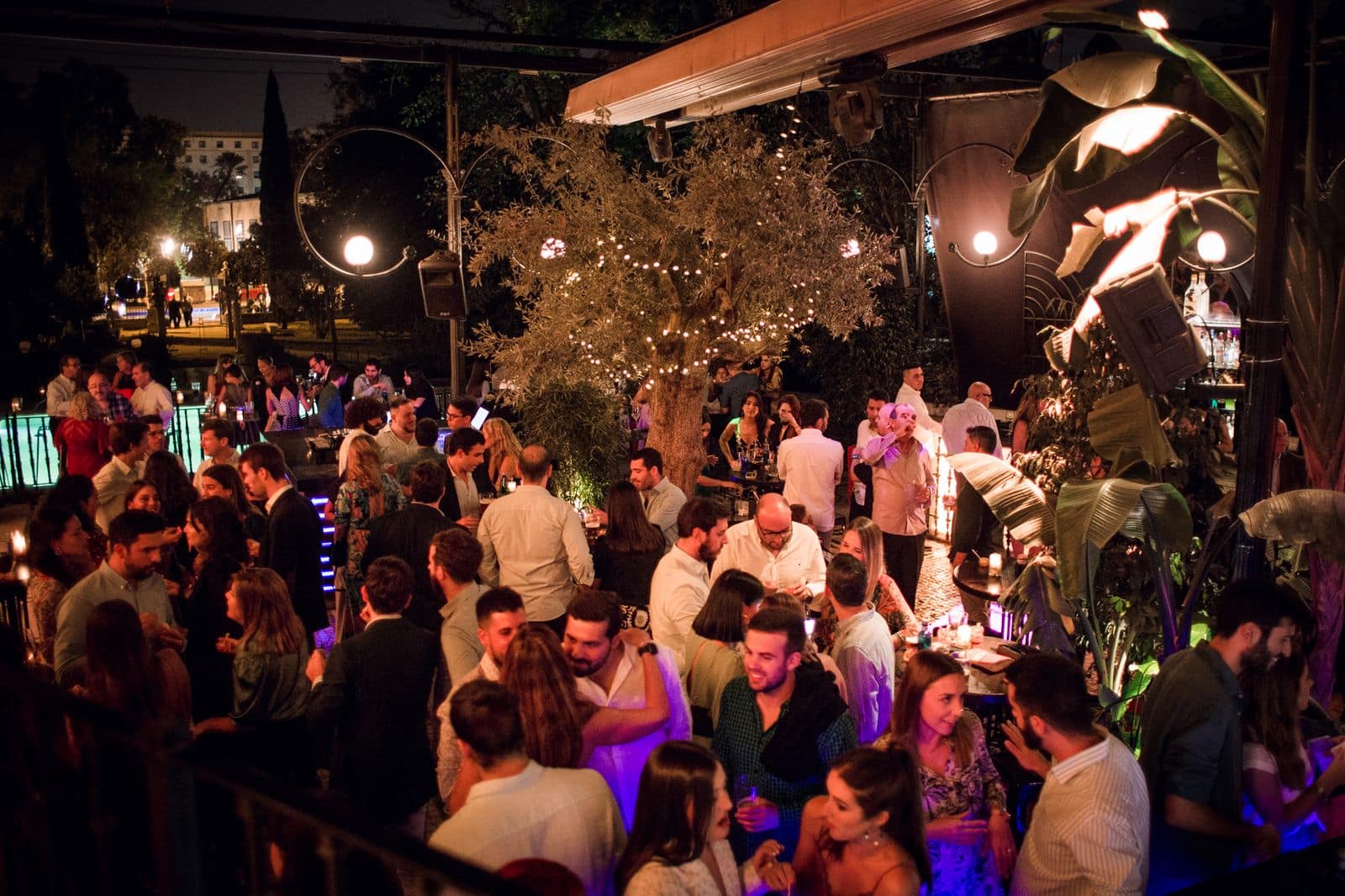 La Casa del Estanque: cena y terraza de copas en los Jardines de las Delicias